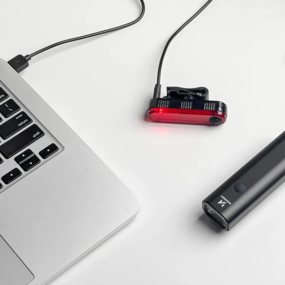 Set de lumini pentru bicicletă față și spate USB-C - negru