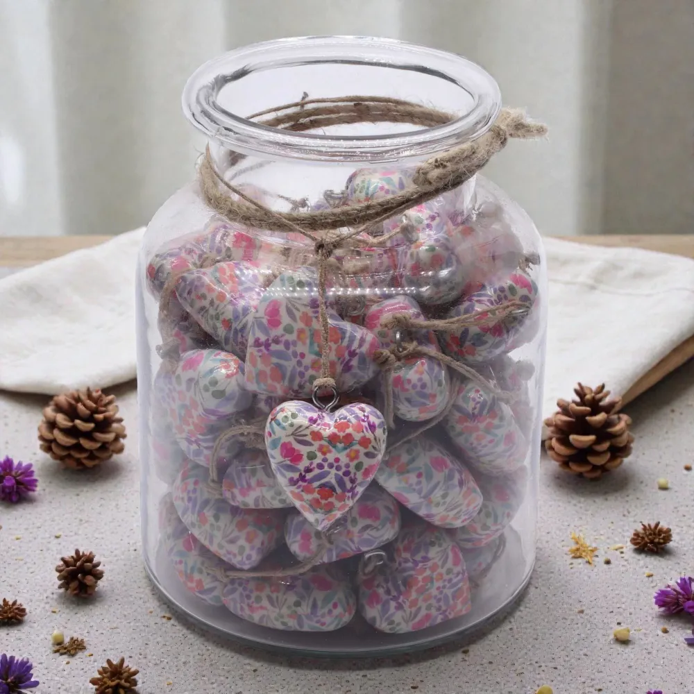 Inimi mari din lemn pentru decor – Floral frumos – în borcan de prezentare