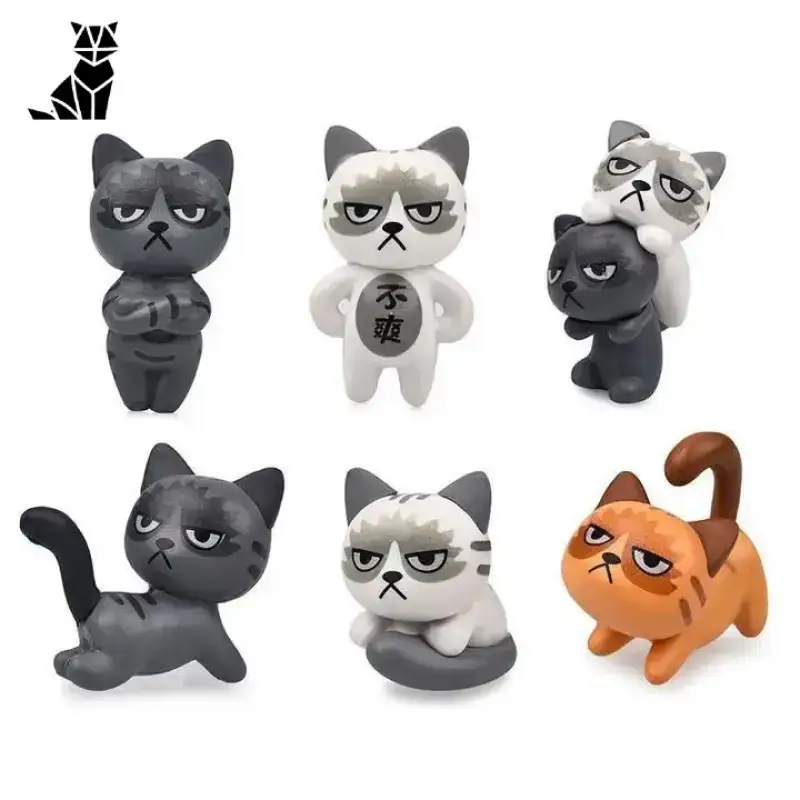 Colecție De Figurine Pisicuț Grincheață Pentru O Decorațiune Fermecătoare
