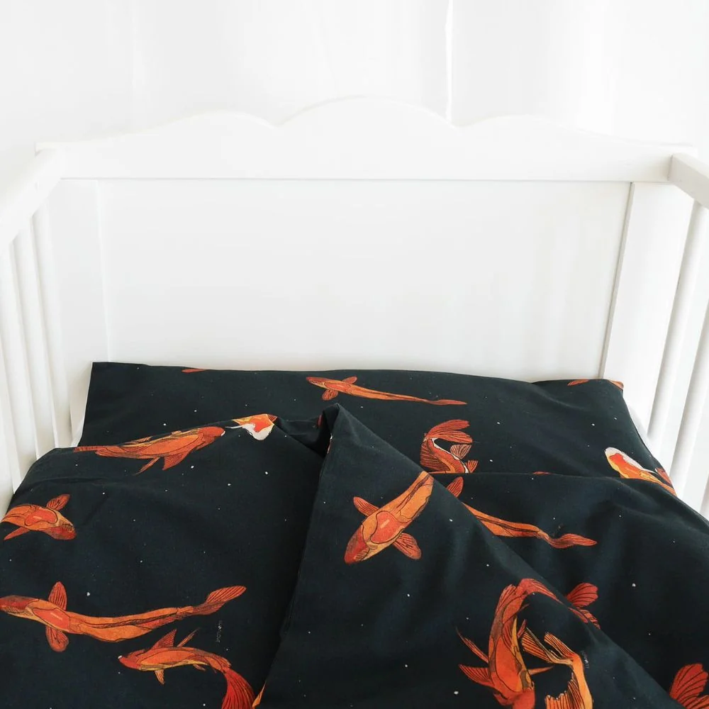 Lullalove Lenjerie de pat pentru copii Koi Karpie 100x135 cm