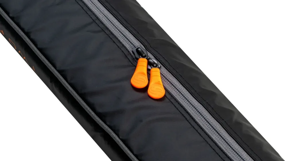 TEAM GURU 2 ROD HOLDALL