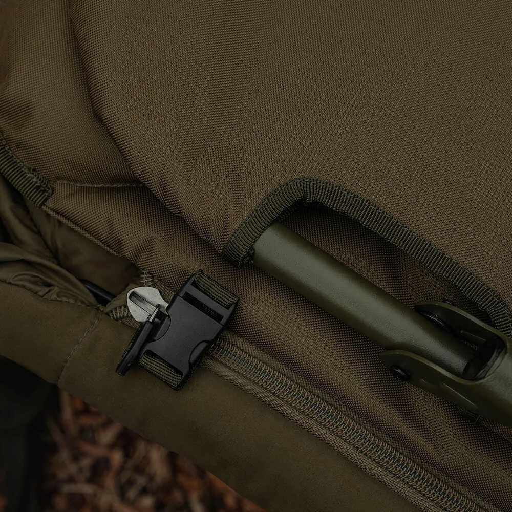 Bed Chair cu sac de dormit Avid Carp Revolve Sistem X 8 picioare