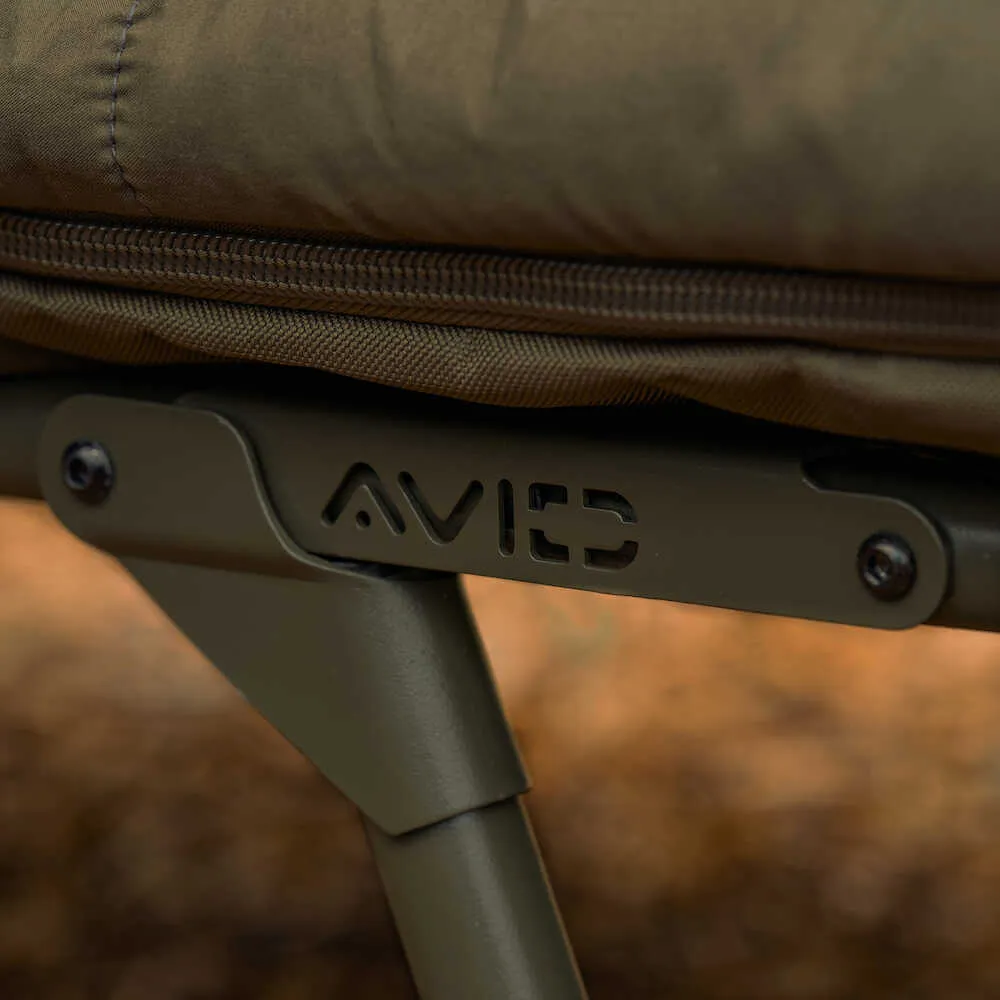 Bed Chair cu sac de dormit Avid Carp Revolve Sistem X 8 picioare