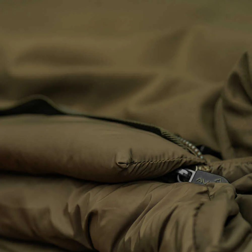 Bed Chair cu sac de dormit Avid Carp Revolve Sistem X 8 picioare