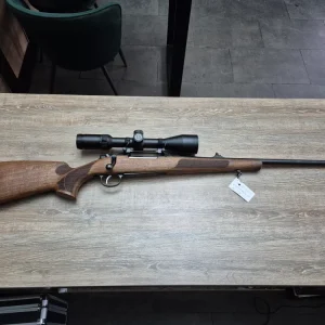 Carabina CZ 557 Lux, cal 8x57JS, 61cm, lemn, luneta 2-12x50