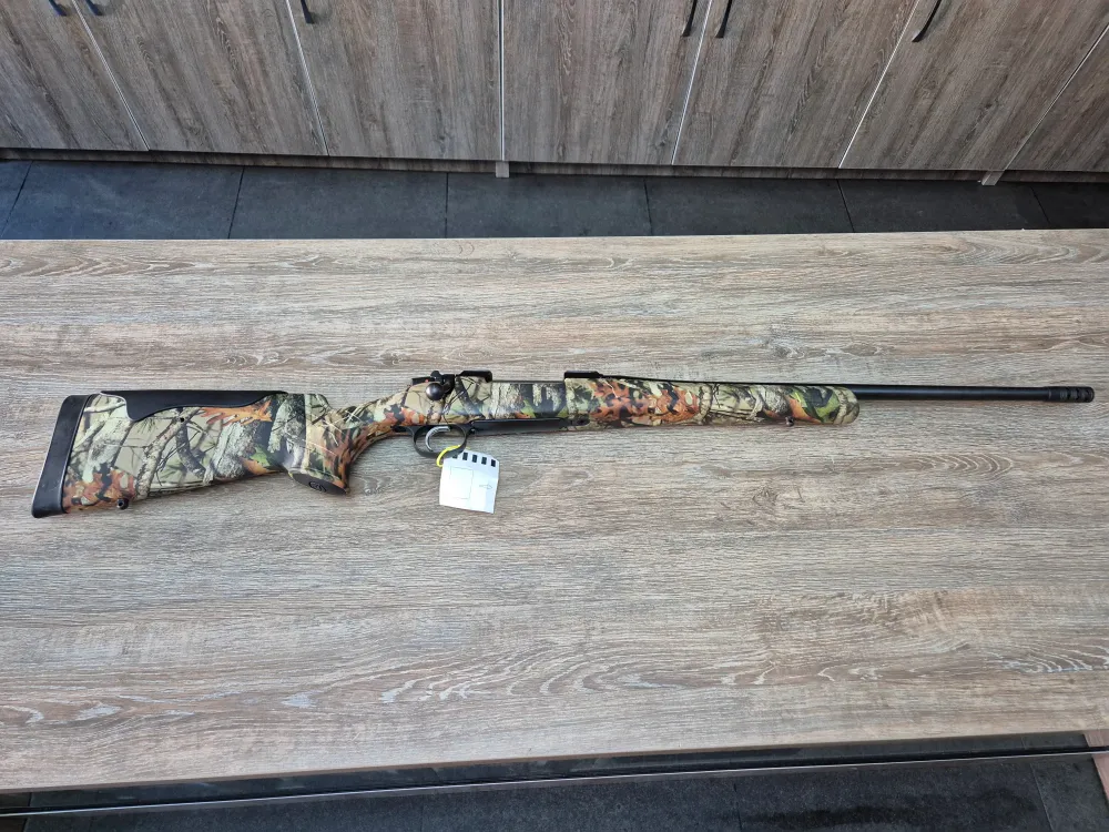Carabina CZ 557 Predator cal 30-06, teava 52cm, pat camuflaj