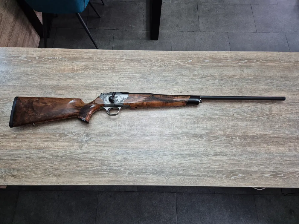 Carabina Blaser R8 Luxus, cal 300 win mag, teava 65 cm, filet