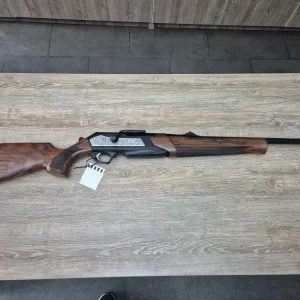 Carabina Browning MARAL, cal 30-06, inchidere liniara, teava fluted 56cm, pat lemn