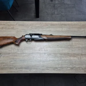 Carabina Browning Maral SH, cal 30-06, inchidere liniara, teava fluted 56cm, sina
