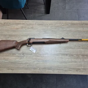 Carabina Browning X-Bolt Hunter 2, cal 7x64, 56cm, lemn, cătări