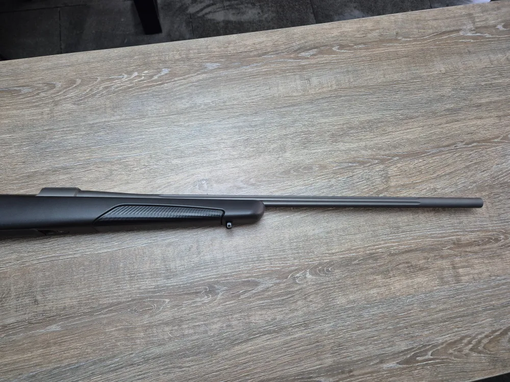 Carabina SAKO 85 SM, cal 300 WSM, teava fluted 61cm cerakote, pat sintetic