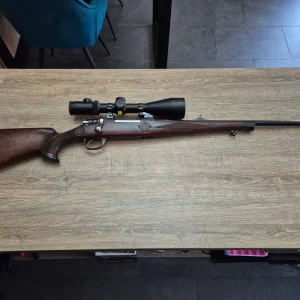 Carabina Santa Barbara, cal 243 win, 61cm, luneta Delta Titanium 2.5-10x56