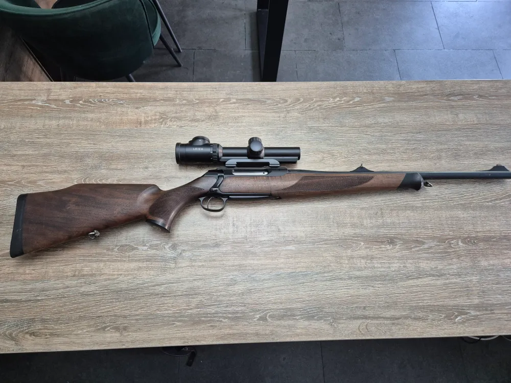 Carabina Sauer 202, cal 9.3x62, 51.5cm, luneta Leica Magnus 1-6.3x24