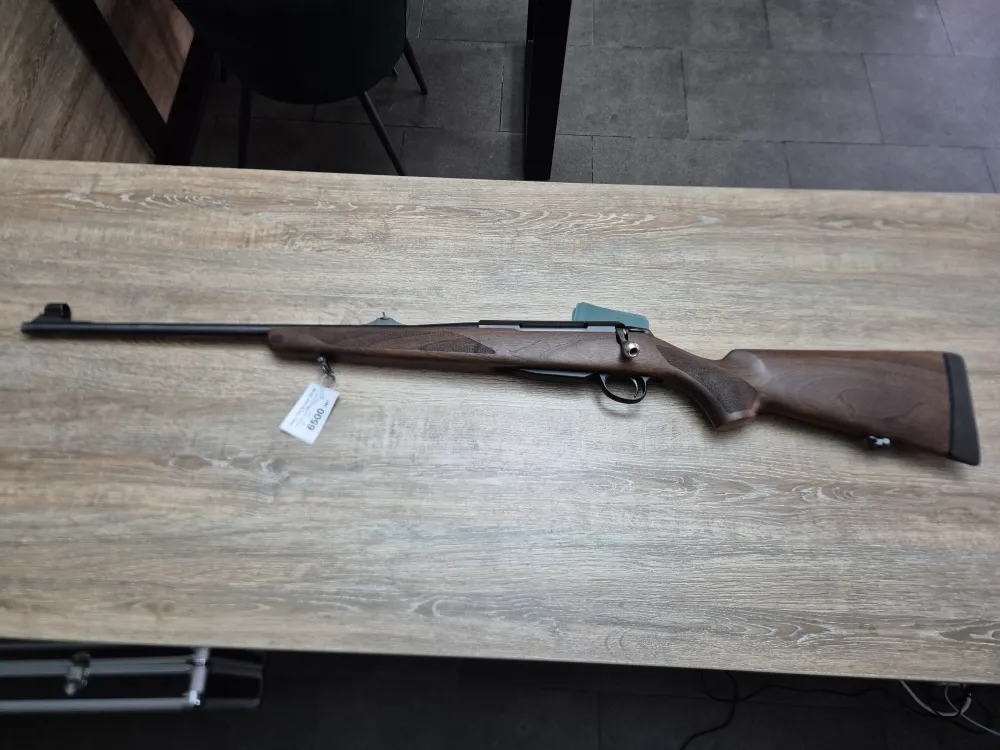 Carabina stangaci Tikka T3x Hunter, cal 30-06, 57cm, pat lemn