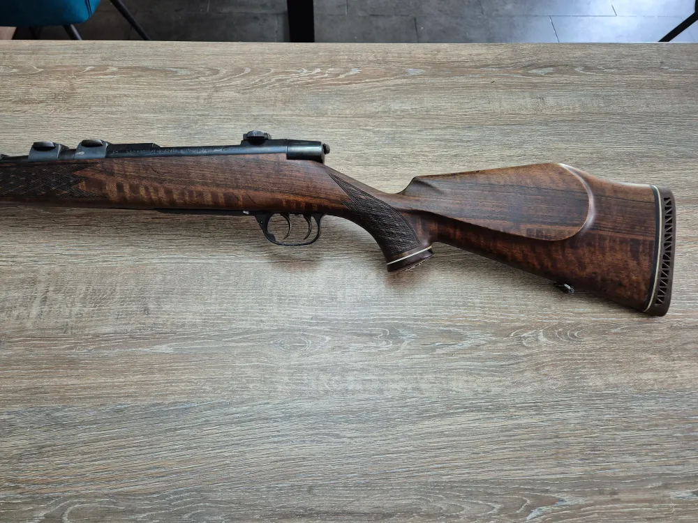 Carabina Voere, cal 8x68S, 65cm, pat lemn