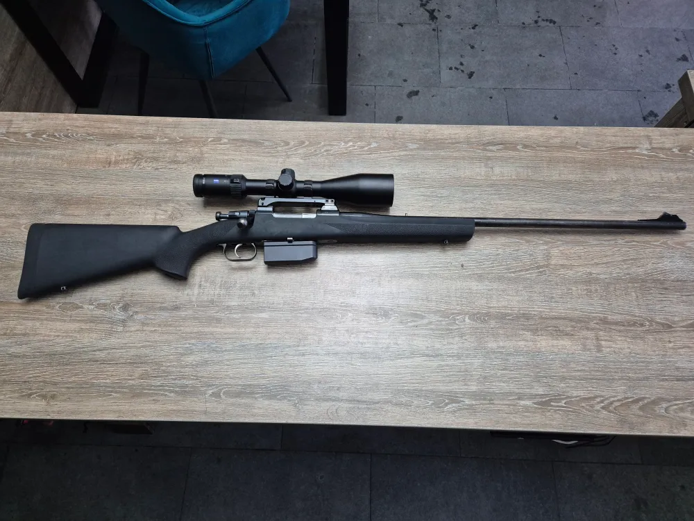 Carabina Voere, cal 8x68S, 65cm, Zeiss Conquest v4 3-12x56