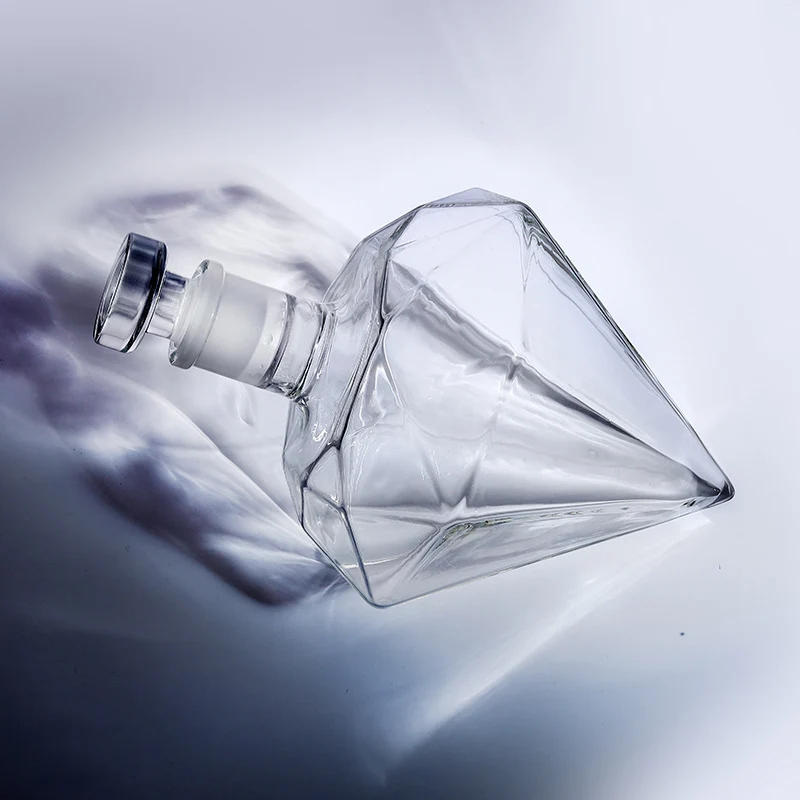 Set decantor forma de diamant, suport din lemn, materiale de calitate, 850 ml