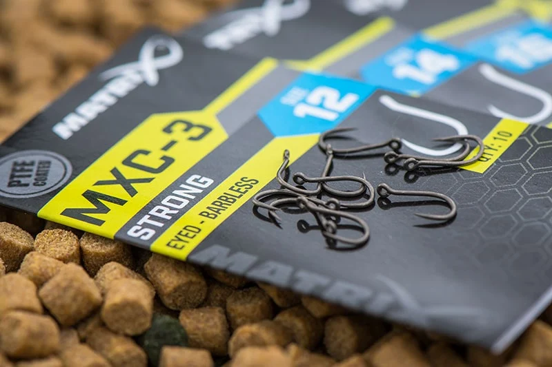 MXC-3 STRONG EYED BARBLESS SIZE 18 - 🎁