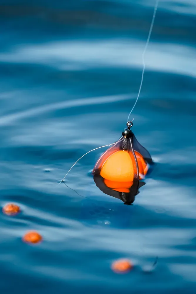 SURFACE FEEDER FLOAT