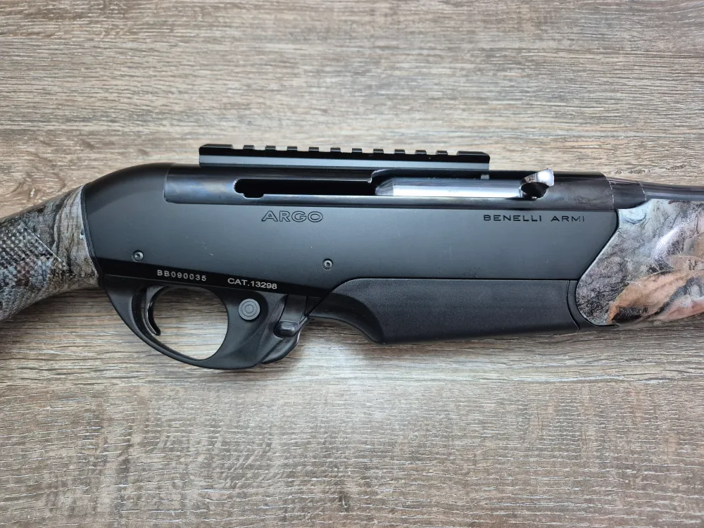 Carabina semiaut Benelli Argo, cal 9,3x62, 56cm, pat sintetic camo