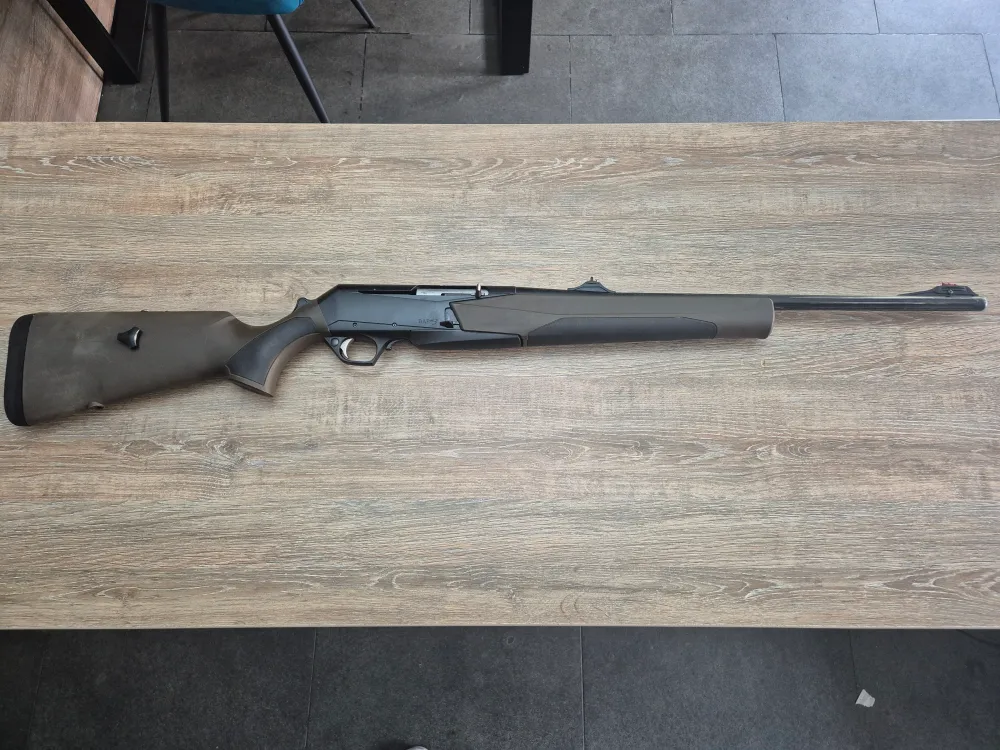 Carabina semiauto Browning BAR MK3, cal 9.3x62, 53cm, pat sintetic