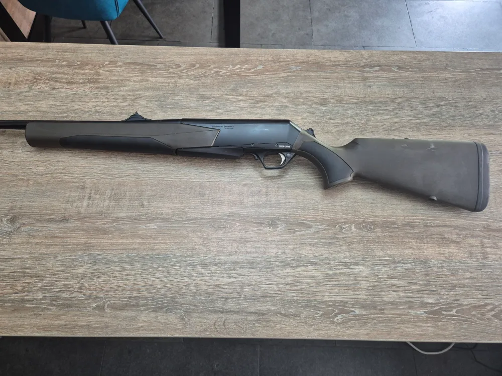 Carabina semiauto Browning BAR MK3, cal 9.3x62, 53cm, pat sintetic