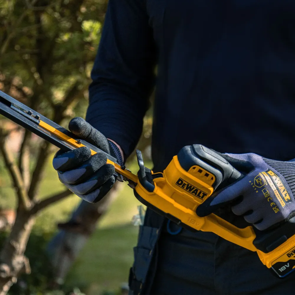 Mașă de tuns gard viu Dewalt DCMHT520D1-QW 18V 2Ah