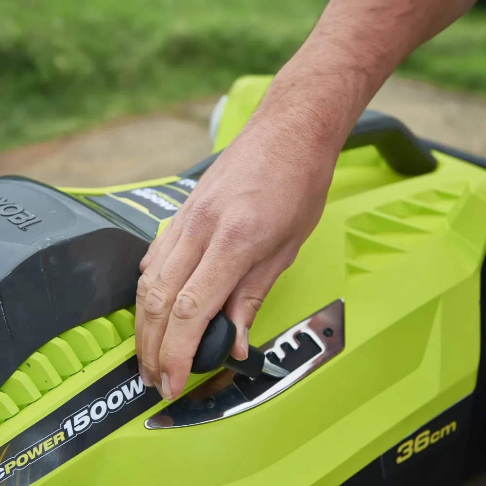Maşă de tuns iarba Ryobi RLM15E36H 1500W