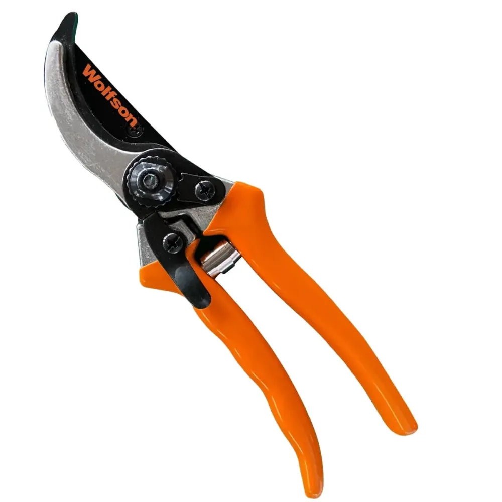Motocoasa profesionala WOLFSON TRX-800, 15 accesorii, ham profesional, 3 sticle de ulei rou + foarfeca taiere crengi