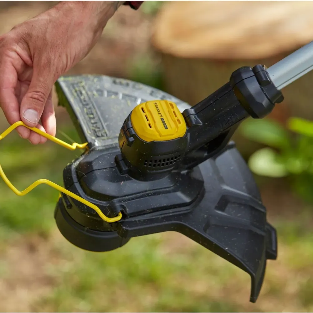 Mașă de tuns cu fir Stanley SFMCST933M1-QW 18V 4Ah