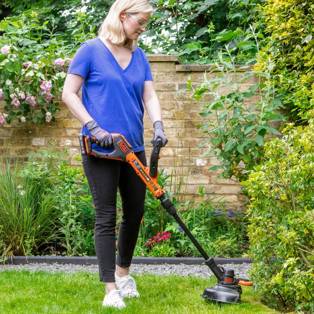 Trimmer pentru margini Black+Decker BCSTR918D1-QW 18V 2Ah