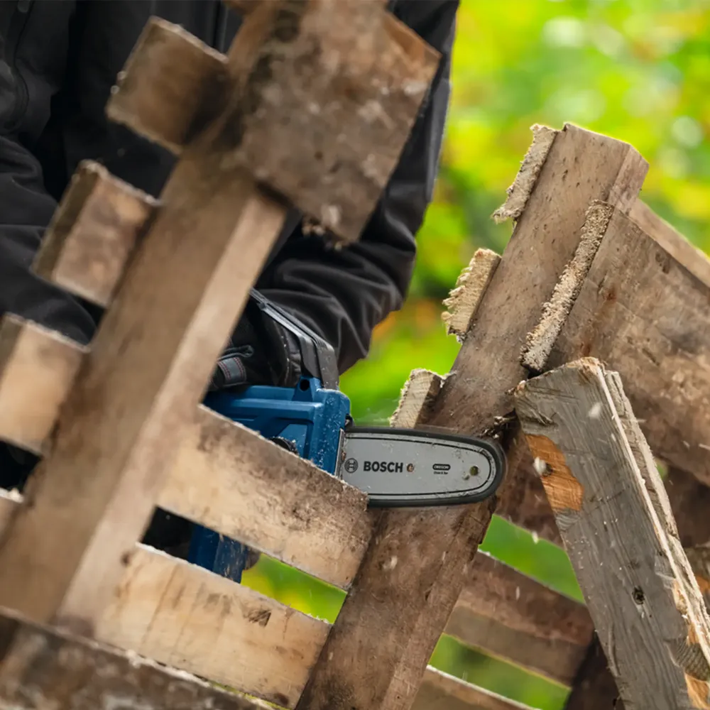 Foarfecă de grădinărit Bosch GKE 18V-15