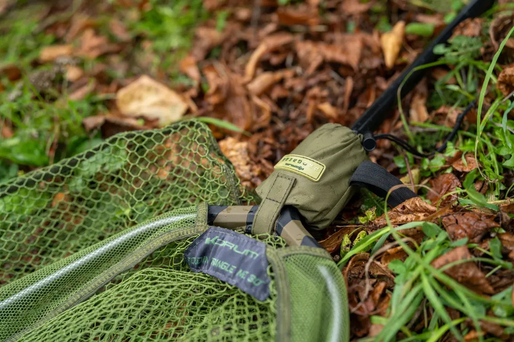 PROGRESS COMPACT NET FLOAT 8CM - 🎁