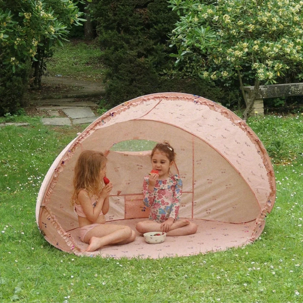 Konges Slojd Cort de plajă pop-up pentru copii cu husă Ma Grande Fairy Cherry