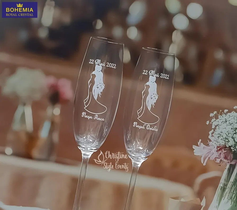 Set 2 pahare din cristal gravate pentru naşi