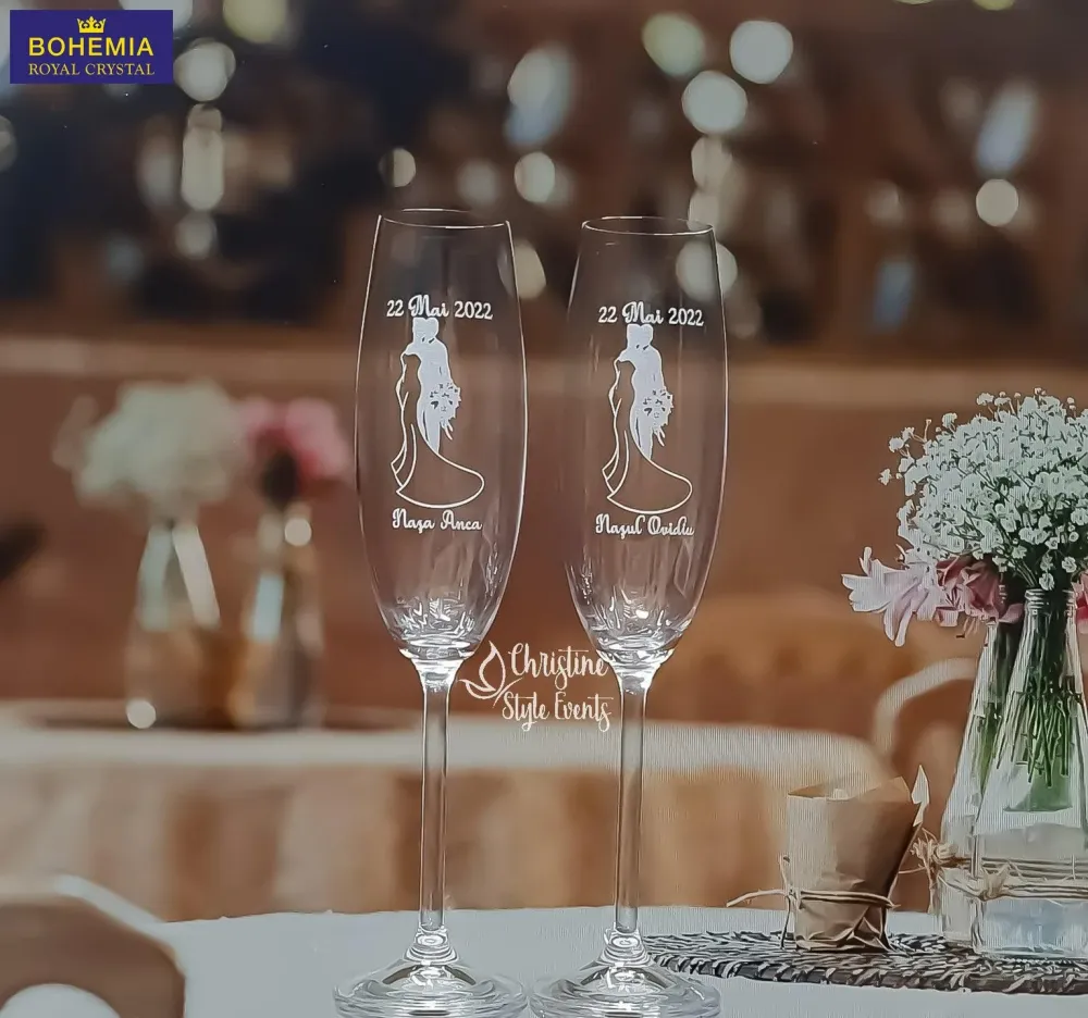 Set 2 pahare din cristal gravate pentru naşi