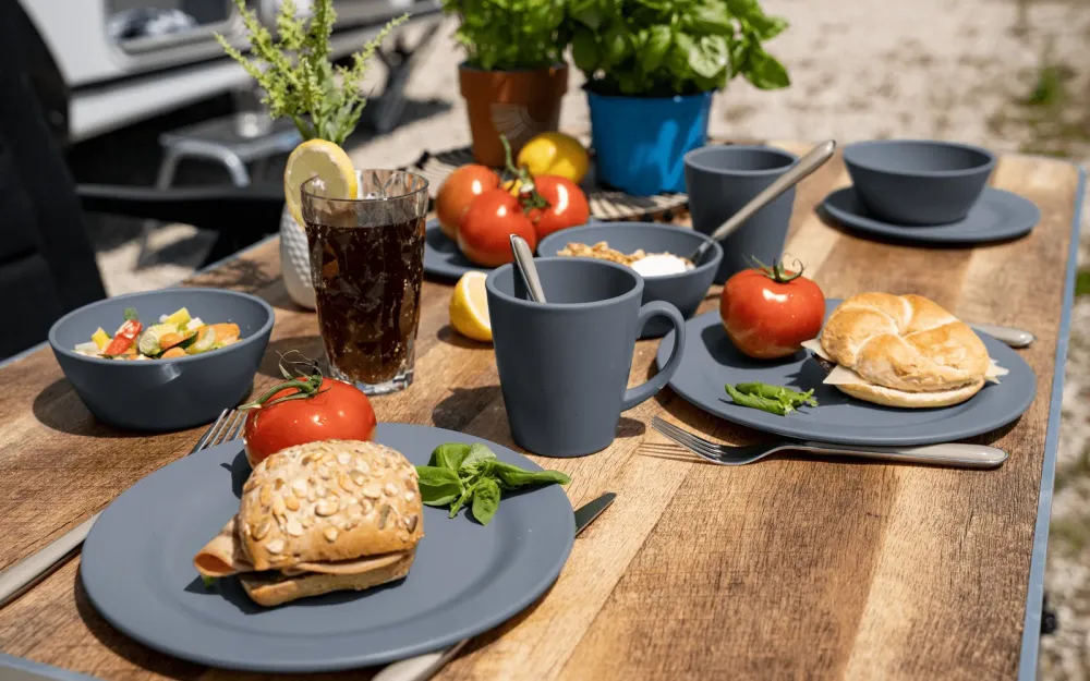 Set de vesela melaminat Berger Kynne 16 buc, albastru