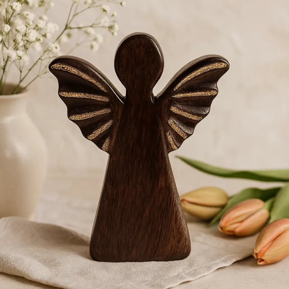 Figurină Înger din Lemn de Mango Sculptată Manual, Aripi Aurii 19cm