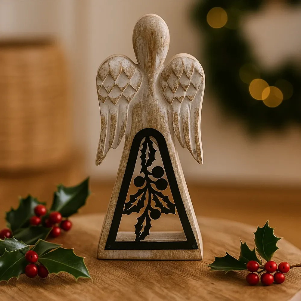 Înger din lemn de mango sculptat manual, decupaj de fier cu frunze de ilex, 18 cm