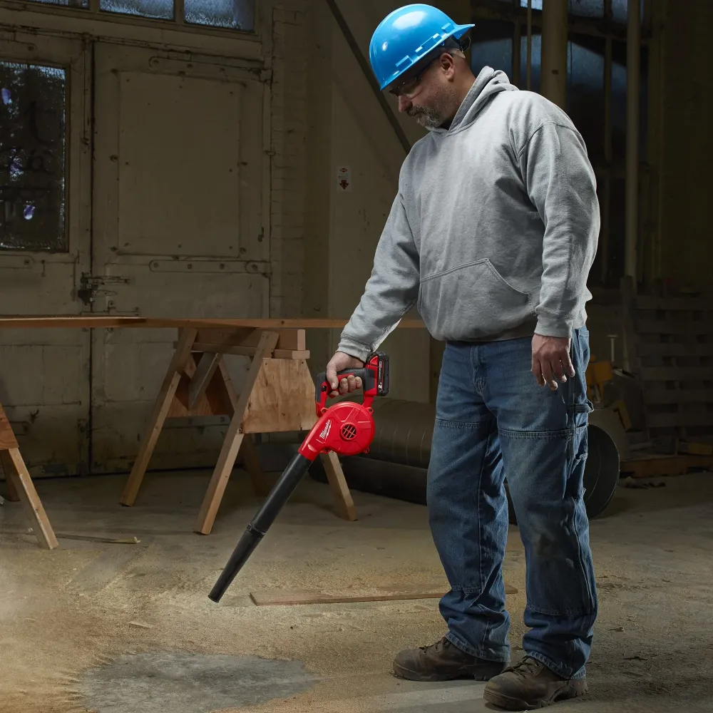 Suflantă Milwaukee M18 BBL-0 18V