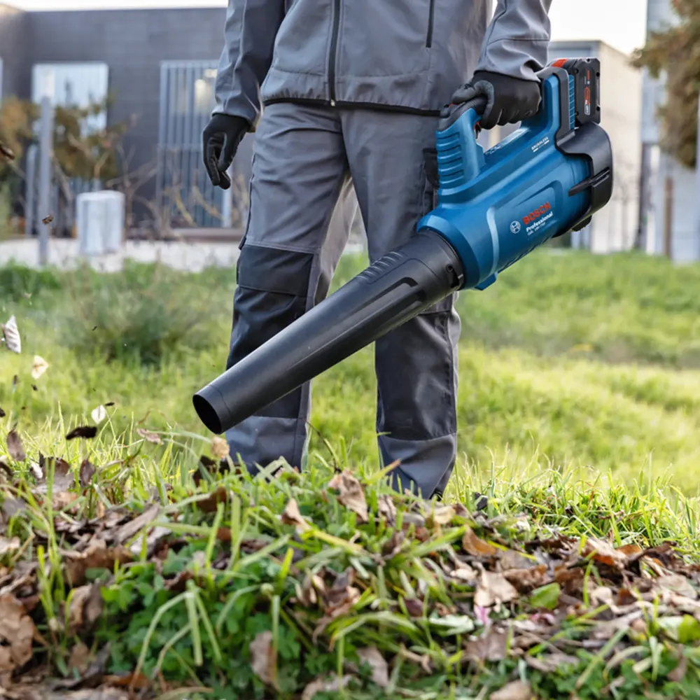 Suflantă Bosch GBL 18V-750
