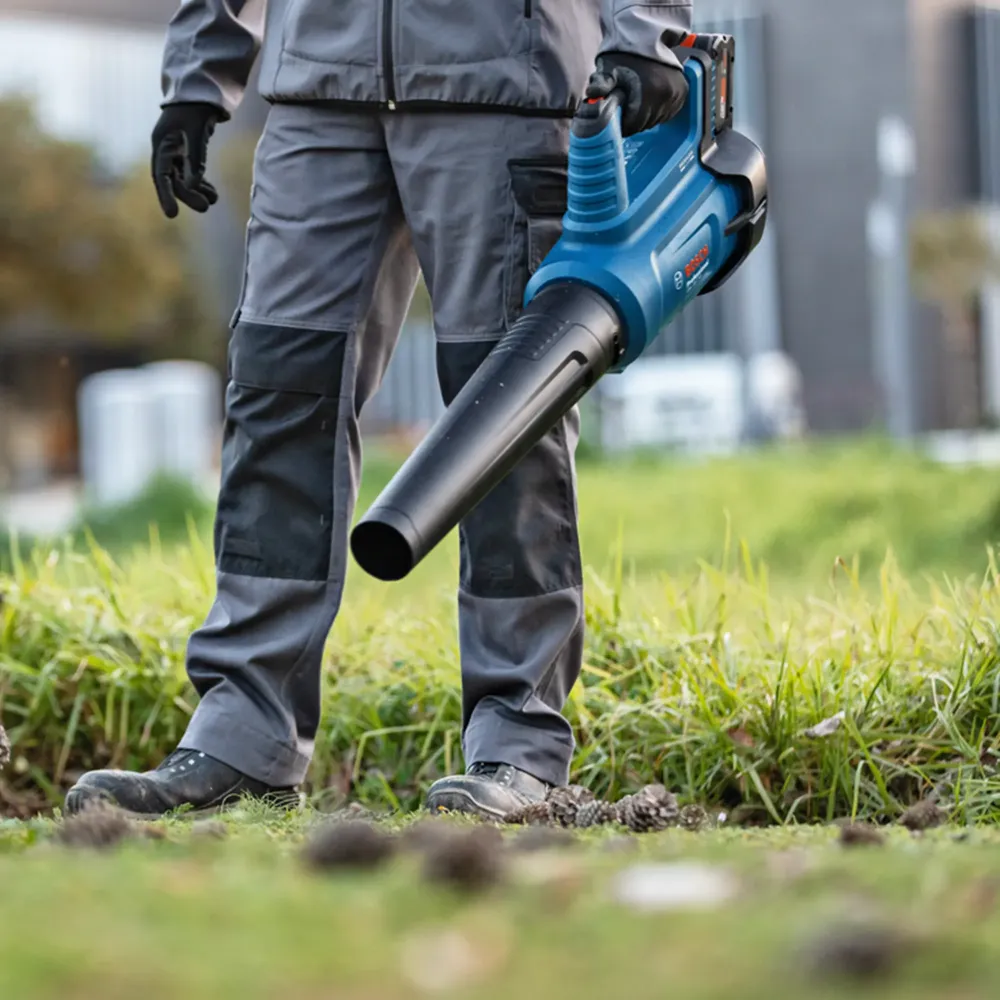 Suflantă Bosch GBL 18V-750