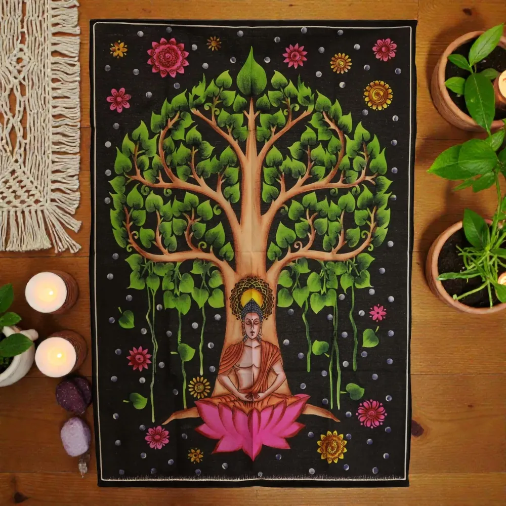 Artă de perete din bumbac (70x110cm) – Buddha Arborele Bodhi