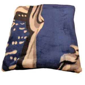 Patura simpla groasa 150x230 cm – model abstract albastru si gri Moale, calduroasa si eleganta