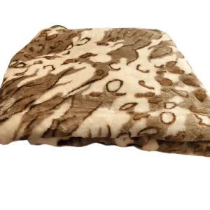 Patura simpla groasa 150x230 cm – model bej animal print Moale, eleganta si calduroasa