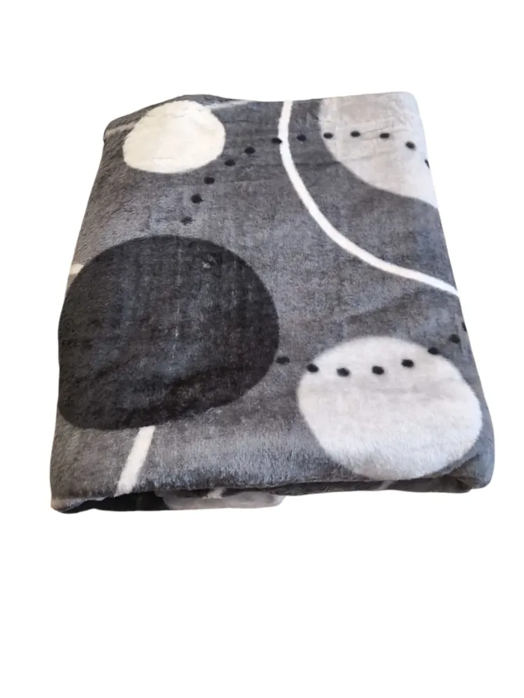 Patura Simpla Groasa 150x230 cm – Model Gri cu Cercuri – Moale, Eleganta si Calduroasa