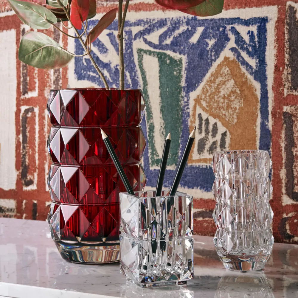 Vaza rosie din cristal, Louxor Thomas Bastide - BACCARAT